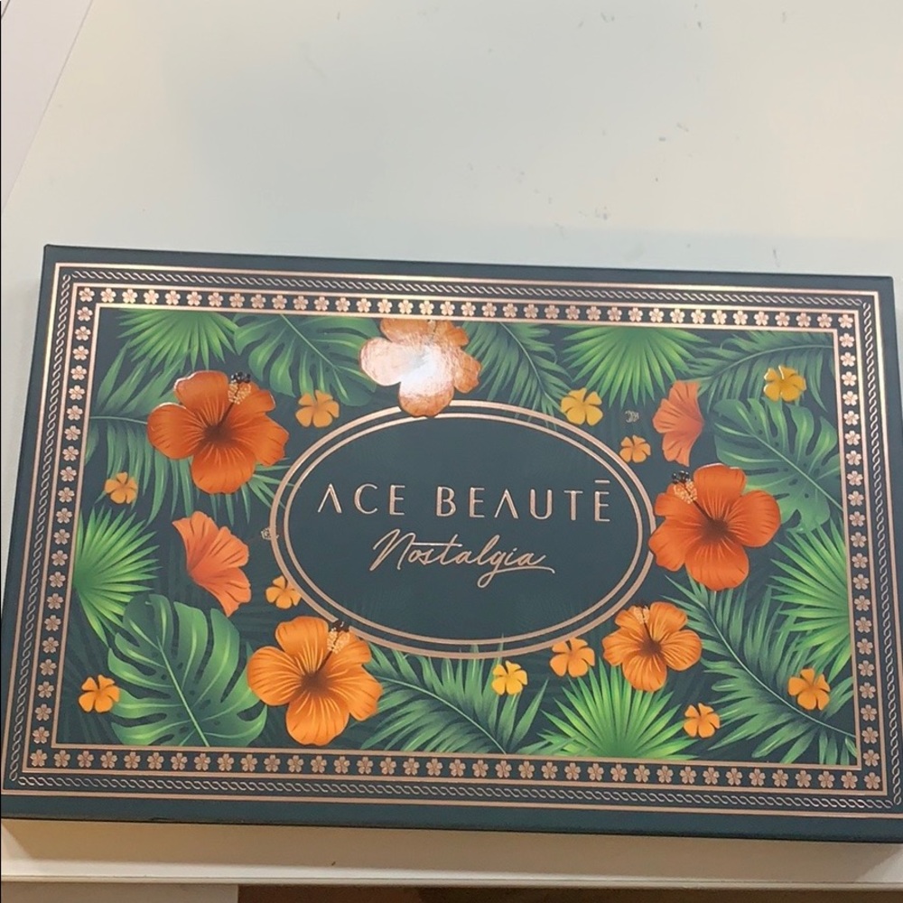 ACE BEAUTĒ Nostalgia Pallet